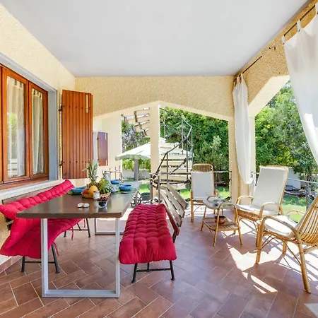 Beachfront With Solarium * Siniscola